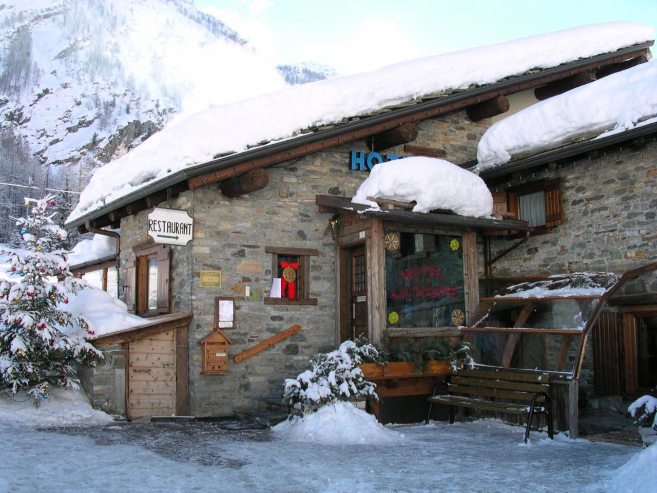 Hotel Restaurant La Barme Cogne Exterior photo